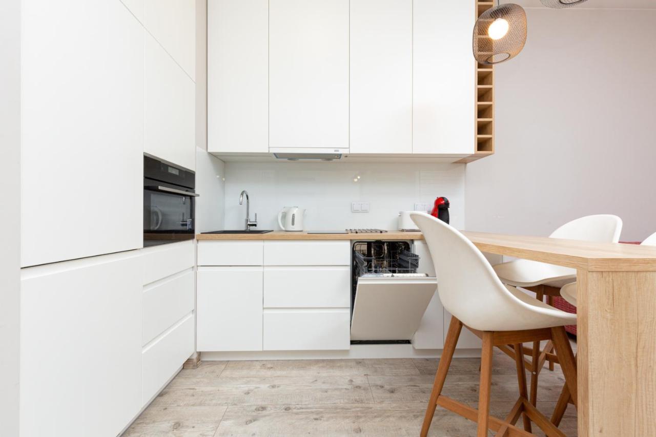Business Center Apartments Warsaw Wola By Noclegi Renters 外观 照片