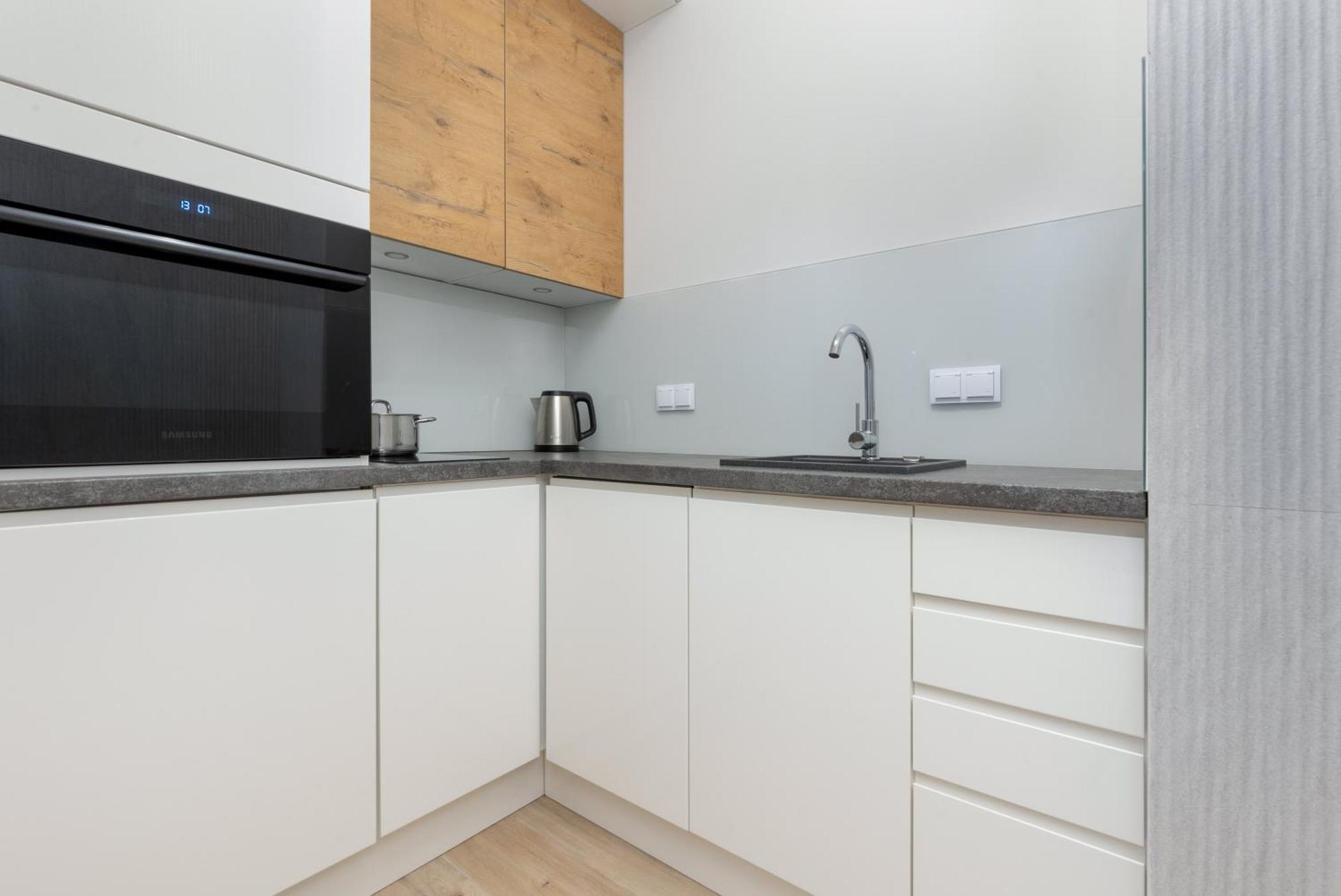 Business Center Apartments Warsaw Wola By Noclegi Renters 外观 照片